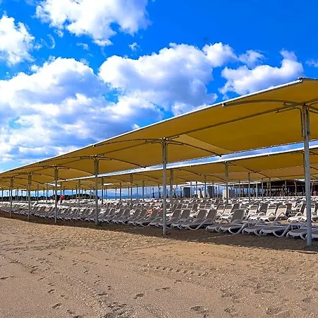 מלון Sunmelia & מנבגט