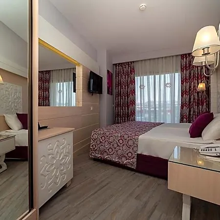 Sunmelia & Hotel 5*