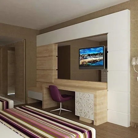 Sunmelia & Hotel 5*