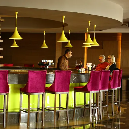 Sunmelia & Hotel 5*